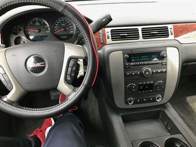 2011 GMC Yukon XL 4x4 SLT 1500 4dr SUV